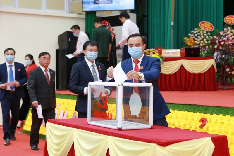 Ông Nguyễn Quang Hưng tái đắc cử chức Bí thư huyện ủy Mường Nhé